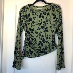 Pretty Garden Green Floral Asymmetrical Ruched Top – Soft & Trendy (M)